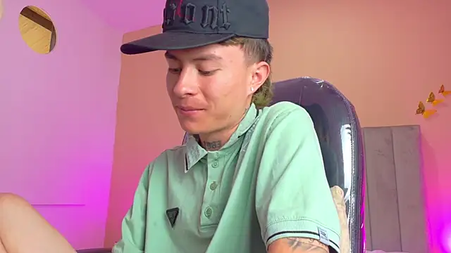 Nascary_Fox webcam