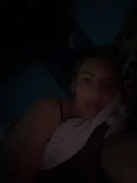 Hot-Milf4U live cam on StripChat