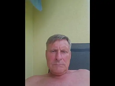 johnnym1 webcam