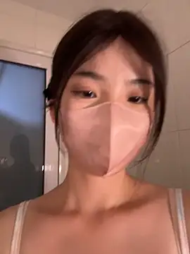 gougou13 live cam on StripChat