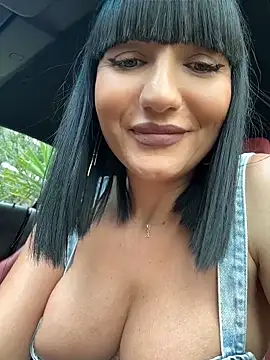 MysticCleo live cam on StripChat