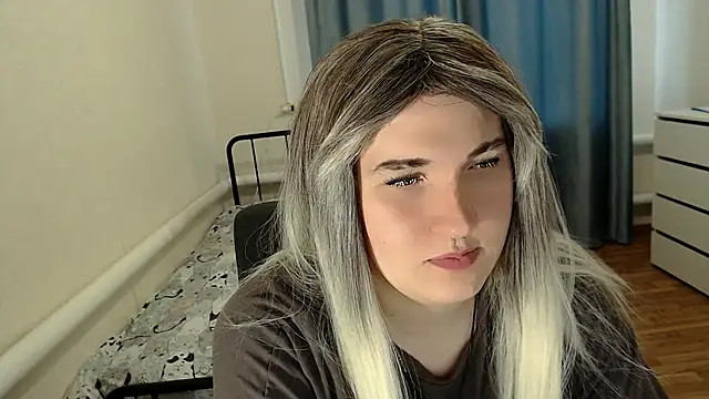 EvaMiron live cam on StripChat