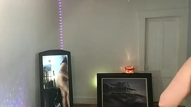 BonfireBonnie live cam on StripChat