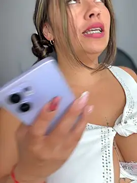 LIZ-06_ live cam on StripChat