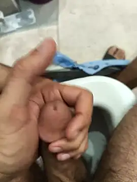 mrbiggdickk34 live cam on StripChat