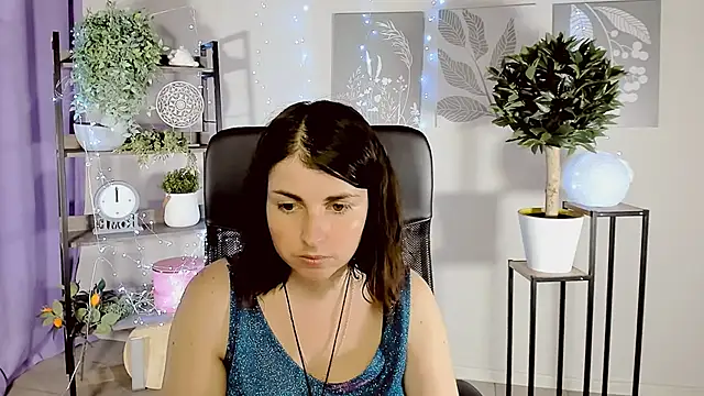 MartaEdams live cam on StripChat