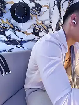 Hiroshi_Shen live cam on StripChat