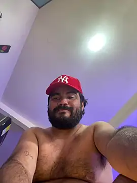 MichaelBear_21 live cam on StripChat