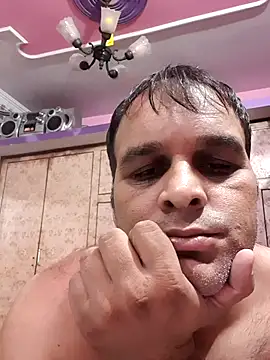 indiandesivillegeboy live cam on StripChat