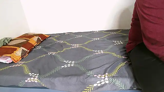 Miss_Sanika webcam