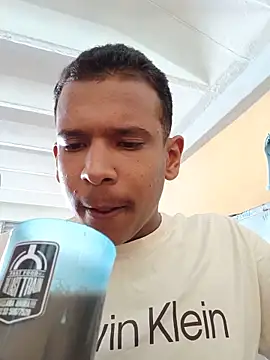 Ron_0101 live cam on StripChat