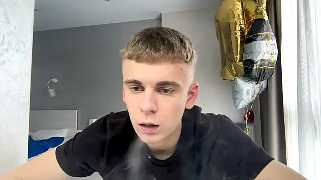SoloFury live cam on StripChat