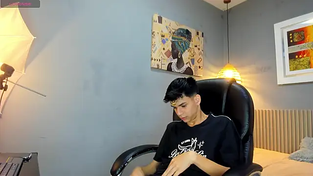 maxim_rod live cam on StripChat