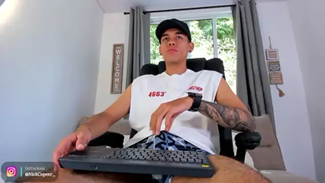 NickCopeer_ live cam on StripChat