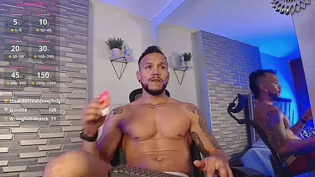 ARON_TAYLER01 live cam on StripChat