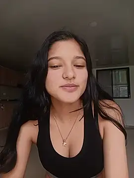 Sweet_Innocence_ live cam on StripChat