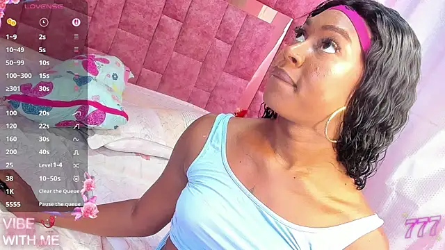 shenielxx live cam on StripChat