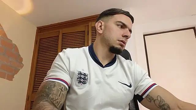 Josh_miller01 live cam on StripChat
