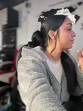Isabella-Teen