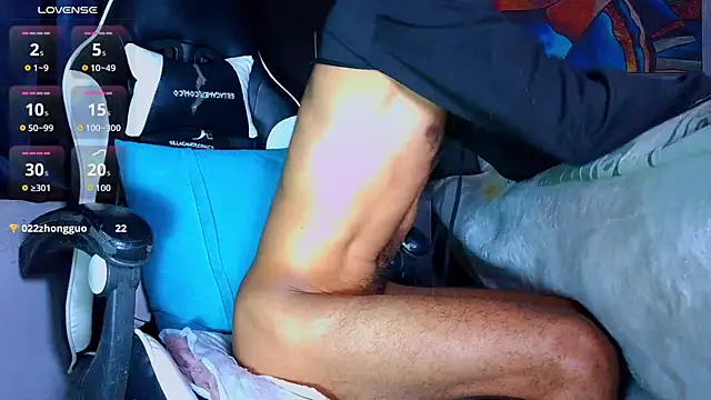 the_dog_lian live cam on StripChat