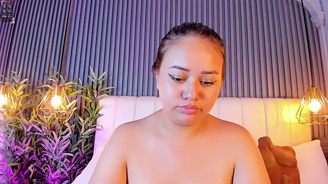 AnaisClark webcam