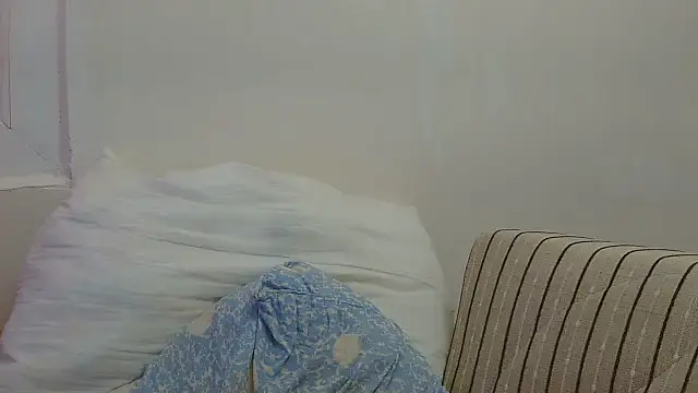 husoizmir live cam on StripChat