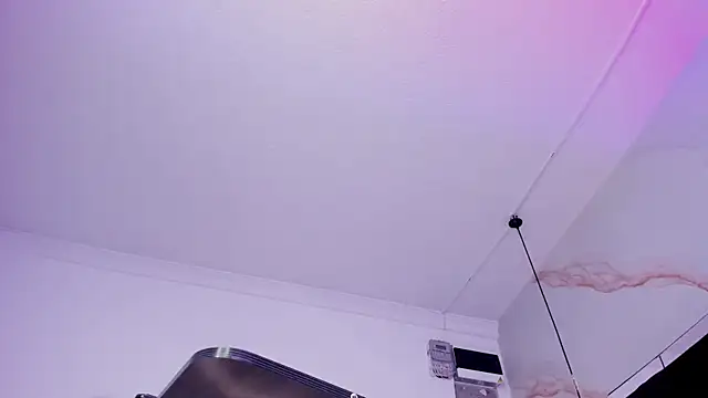 Ibbie_drastic live cam on StripChat