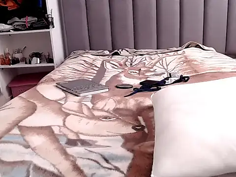 saara_johnson496 webcam