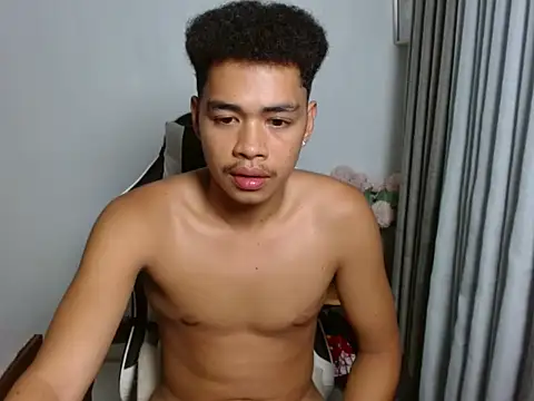 curlyasian_njxx webcam