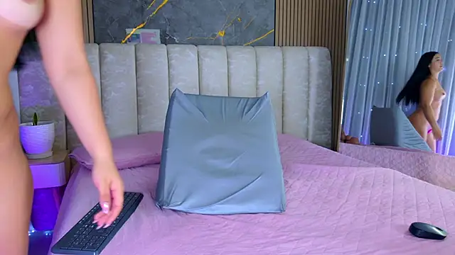 mia_scot live cam on StripChat