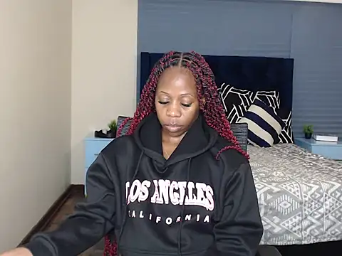 QUEENMANDYY