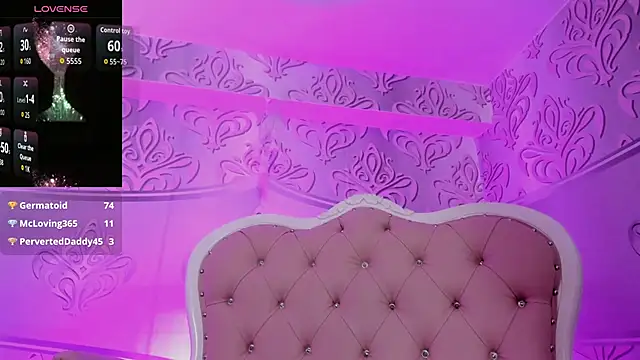 MishRaven webcam