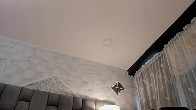 CarolineFyre live cam on StripChat