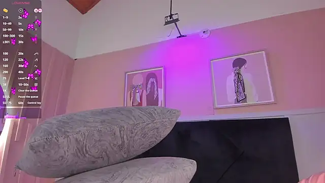 elodie_walker webcam