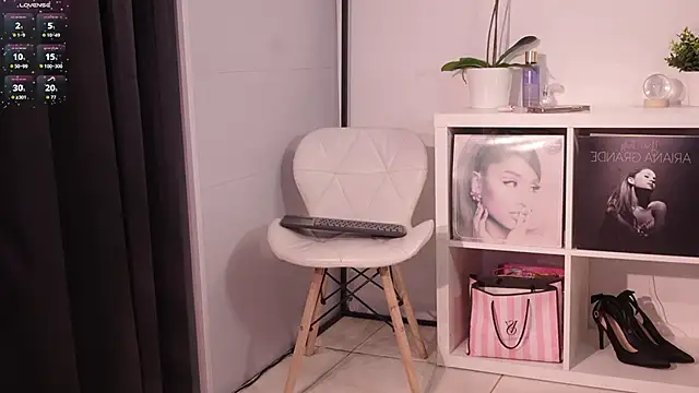 sweettener_ live cam on StripChat
