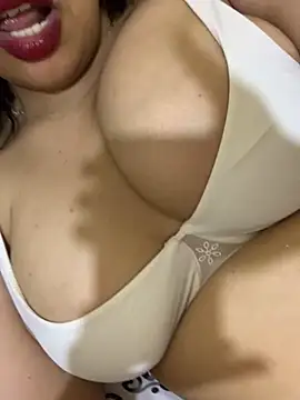 Maya_Star live cam on StripChat