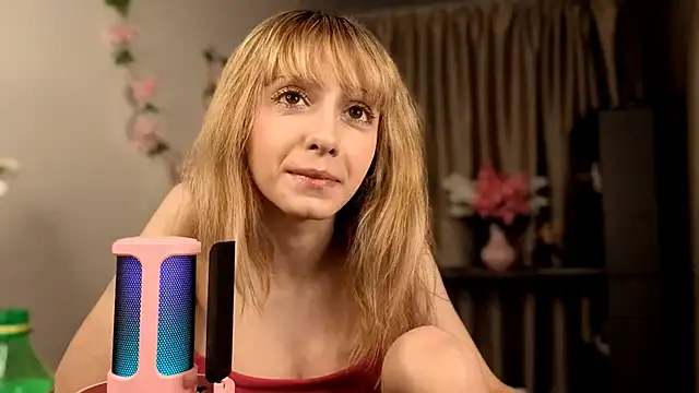 TaiteFairfield live cam on StripChat