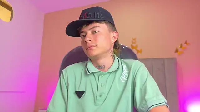 Nascary_Fox live cam on StripChat