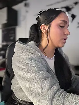 Isabella-Teen