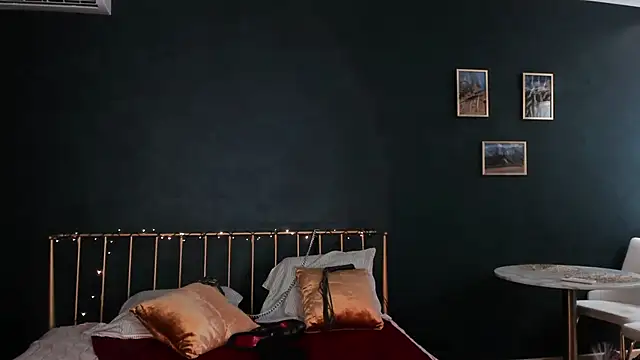 StellaDarkspace live cam on StripChat
