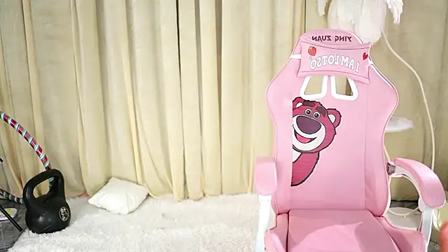 Ciccc-MM live cam on StripChat