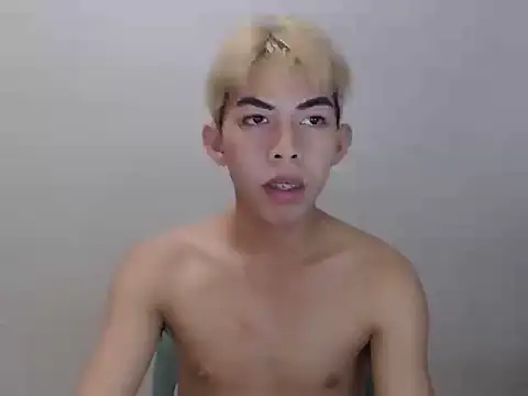 Urhotsilverboy webcam