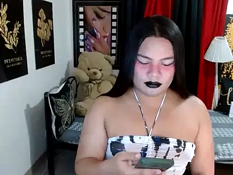 TSbrianaHugeCock webcam