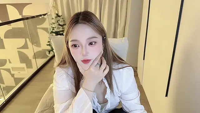 Amara-66 live cam on StripChat