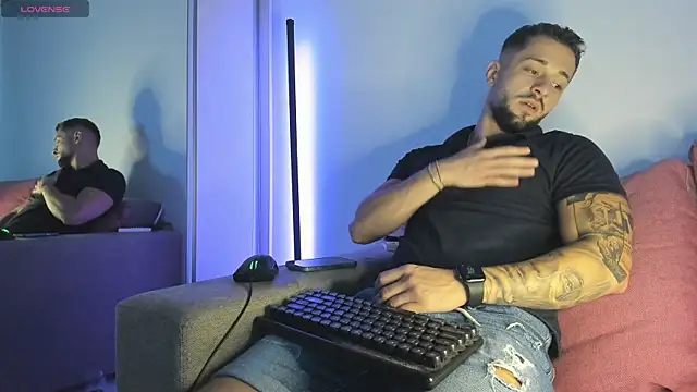 nicholasX1 webcam
