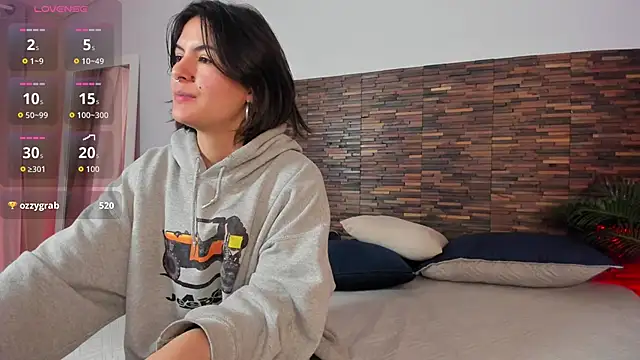 freyaa__1 live cam on StripChat