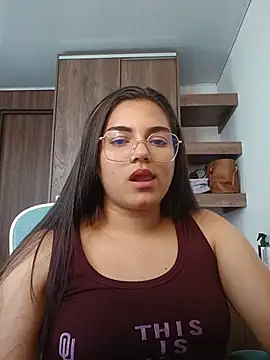 Renata_lizcano live cam on StripChat