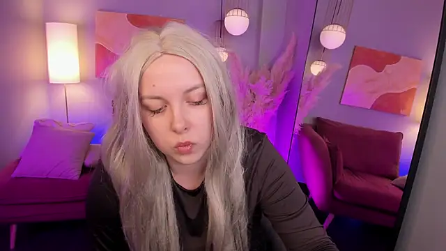 IceDafna live cam on StripChat