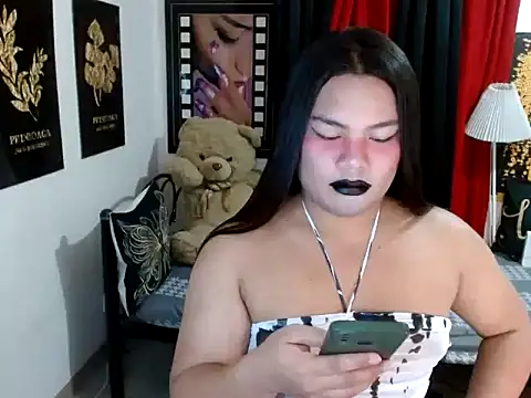 TSbrianaHugeCock webcam