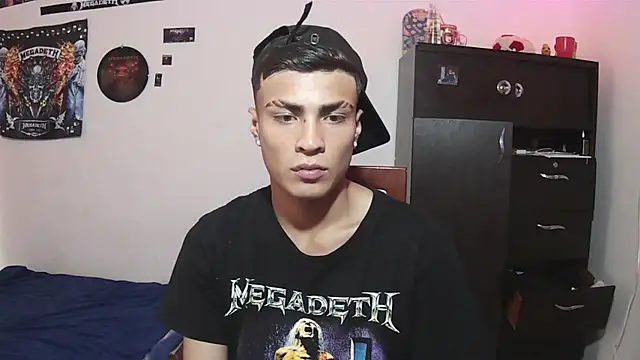 Fenix_hardcock live cam on StripChat
